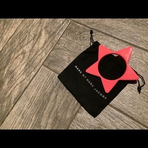 MARC by MARC JACOBS Star Slice Bangle in Fluoro Pink, M/L